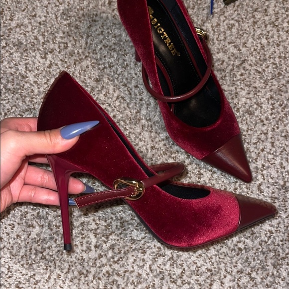 Women's Burgundy Heels - Picture 2 of 5